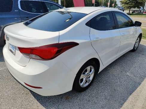 Used 2014 Hyundai Elantra SE FWD image 17