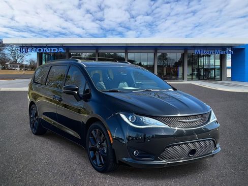 Used 2020 Chrysler Pacifica Limited w/ Advanced Safetytec Group image 1