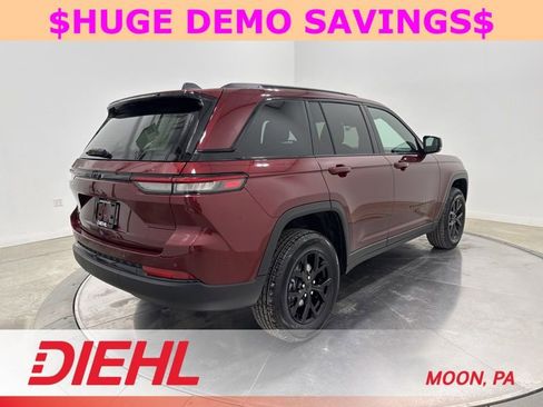 New 2025 Jeep Grand Cherokee Altitude AWD/4WD image 7