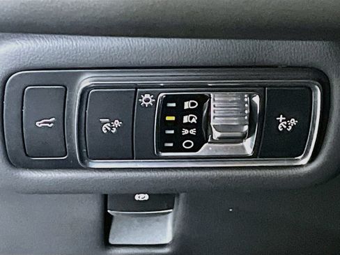 Used 2024 Lincoln Nautilus Reserve w/ Equipment Group 203A AWD/4WD image 10
