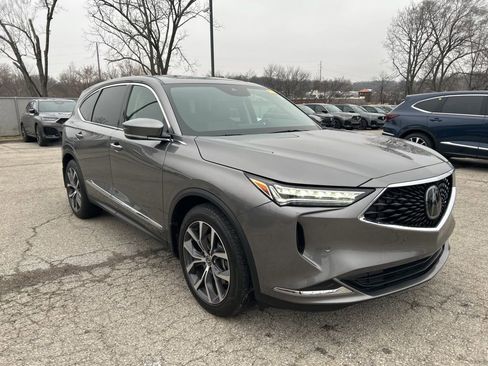 Used 2024 Acura MDX SH-AWD w/ Technology Package image 3