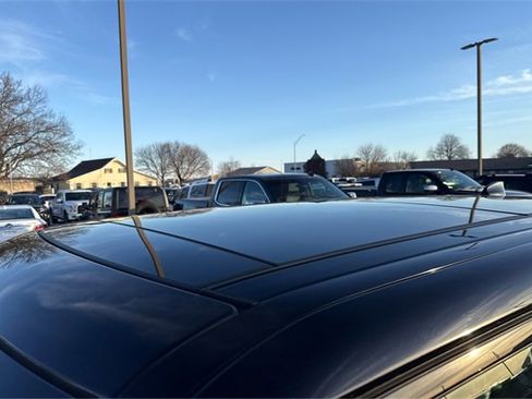 Used 2021 Land Rover Range Rover Sport HST image 11