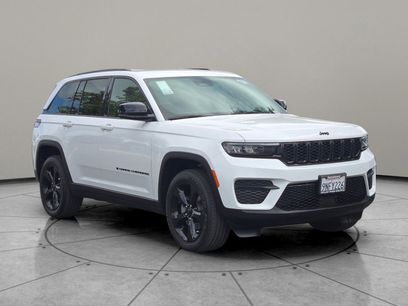 Used 2023 Jeep Grand Cherokee Altitude