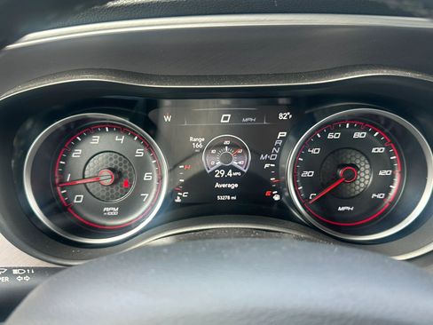 Used 2020 Dodge Charger SXT RWD image 5