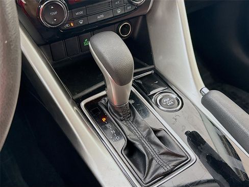 Used 2020 Mitsubishi Eclipse Cross ES image 15