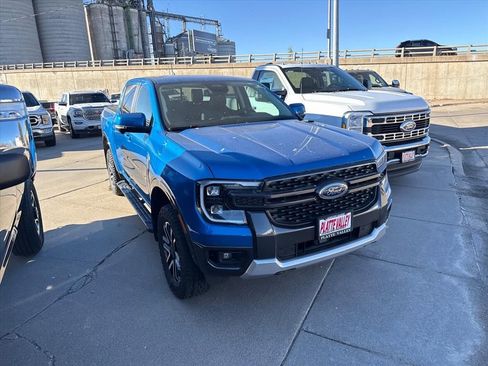 Used 2024 Ford Ranger Lariat w/ FX4 Off-Road Package image 2