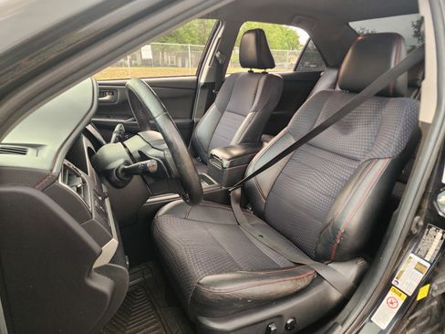 Used 2015 Toyota Camry SE FWD image 20