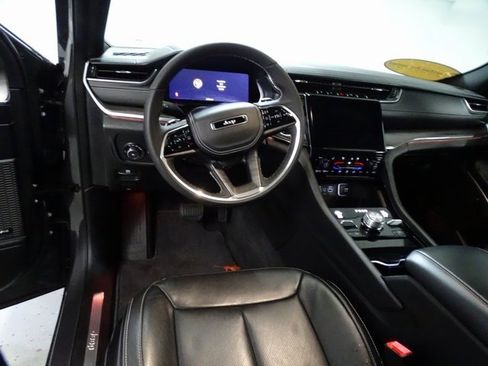 Certified 2024 Jeep Grand Cherokee L Overland w/ Trailer Tow Package image 4