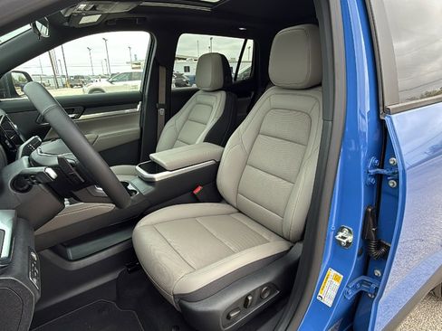 New 2026 GMC Terrain Elevation w/ Elevation Premium Package AWD/4WD image 13