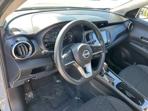 Used 2022 Nissan Kicks SV FWD image 21
