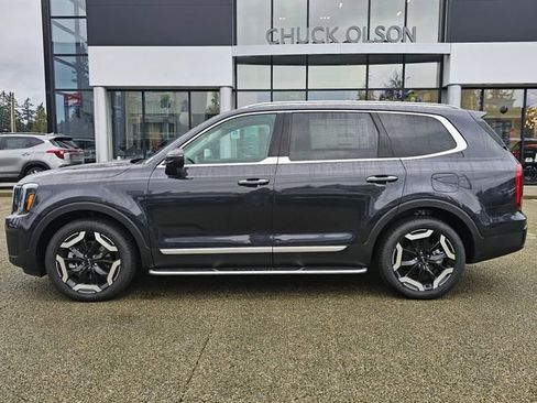 New 2025 Kia Telluride S image 2