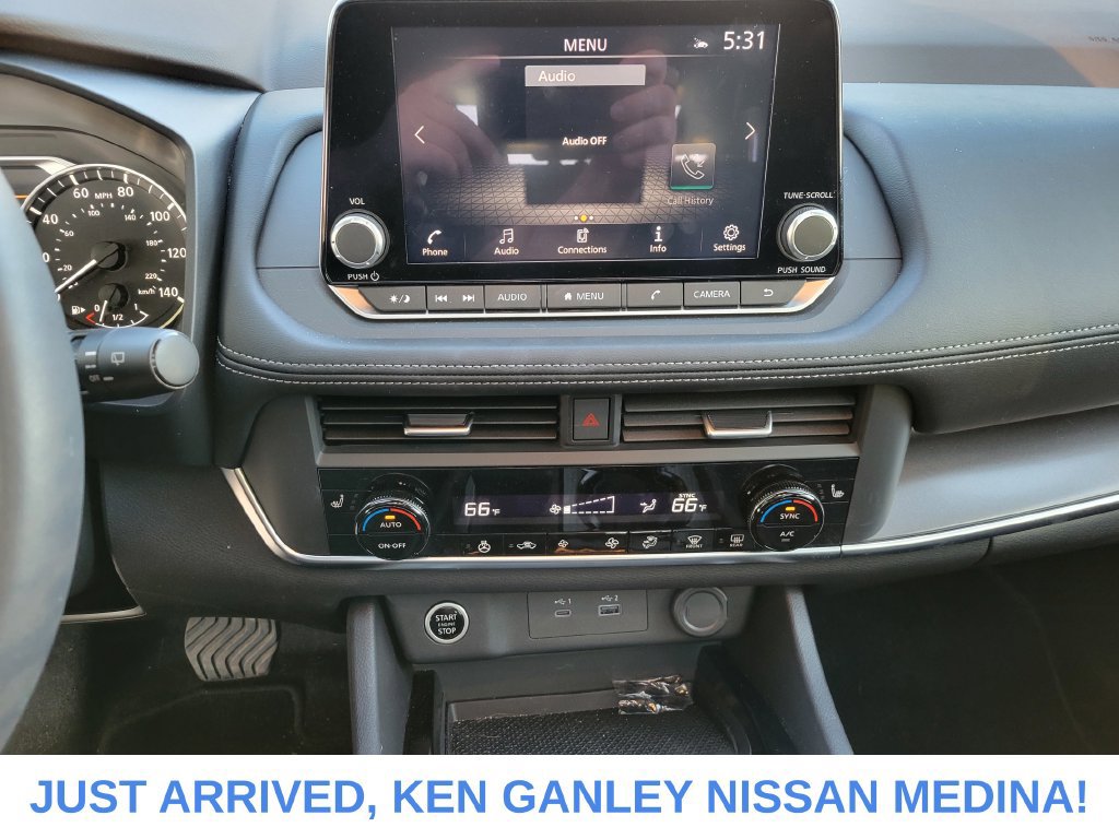 Certified 2023 Nissan Rogue SV w/ SV Premium B Package AWD/4WD image 10