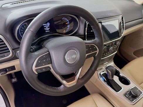 Used 2019 Jeep Grand Cherokee Limited AWD/4WD image 13