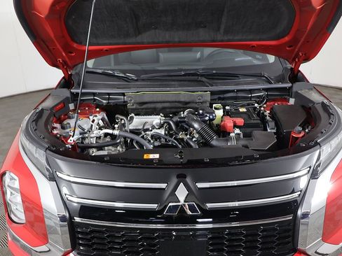 New 2026 Mitsubishi Outlander ES FWD image 18