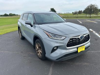 Used 2022 Toyota Highlander Bronze Edition