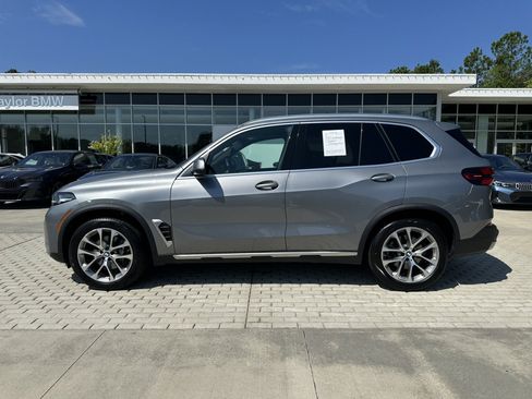 Used 2024 BMW X5 sDrive40i w/ Parking Assistance Package RWD image 2