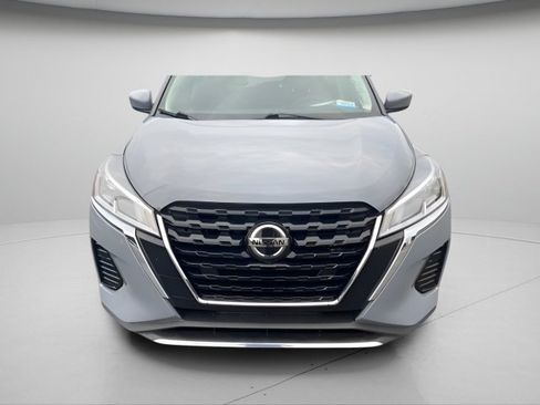 Used 2021 Nissan Kicks SV FWD image 3