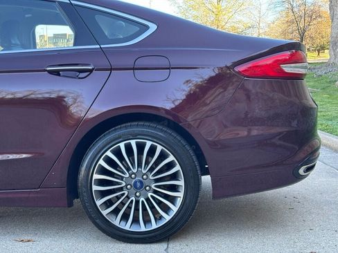 Used 2017 Ford Fusion SE AWD/4WD image 11