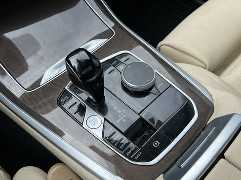 Used 2022 BMW X5 sDrive40i w/ Premium Package RWD image 24