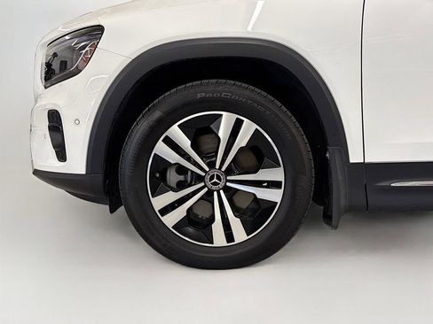Used 2025 Mercedes-Benz GLB 250 image 28