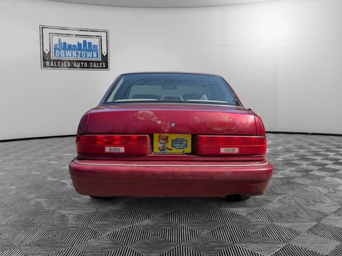 Used 1995 Buick Regal Custom FWD image 7