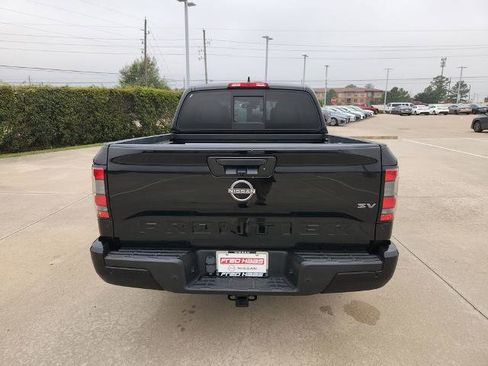 Certified 2022 Nissan Frontier SV image 6