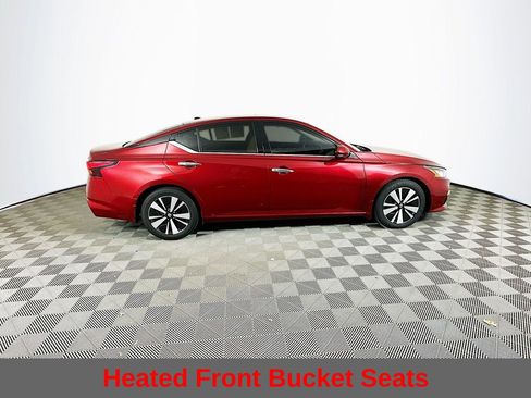 Used 2019 Nissan Altima 2.5 SV FWD image 12
