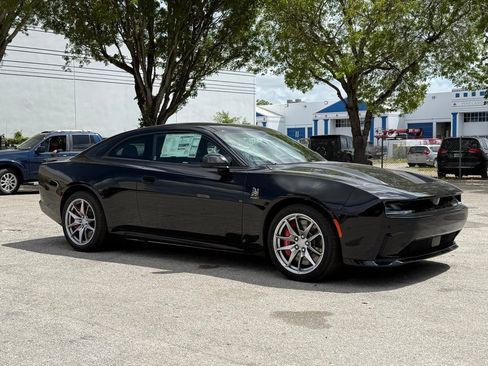 New 2025 Dodge Charger R/T Scat Pack w/ Track Pack AWD/4WD image 2