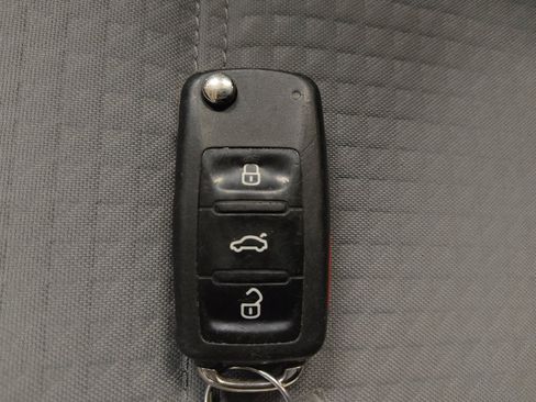 Used 2017 Volkswagen Jetta S image 32