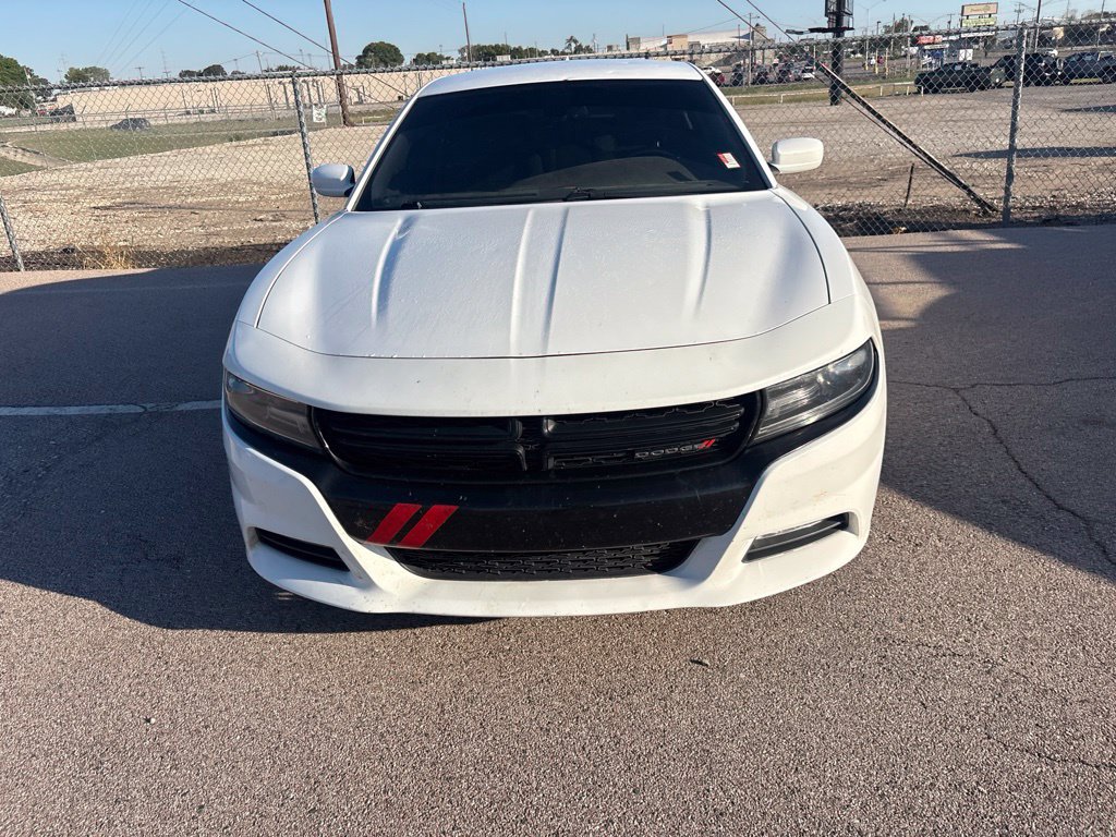 Used 2015 Dodge Charger SXT RWD image 4