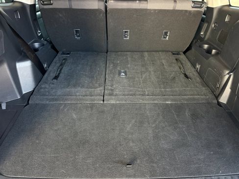 Used 2025 Toyota Highlander LE image 15