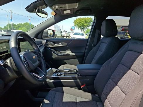Used 2026 Chevrolet Equinox LT AWD/4WD image 13