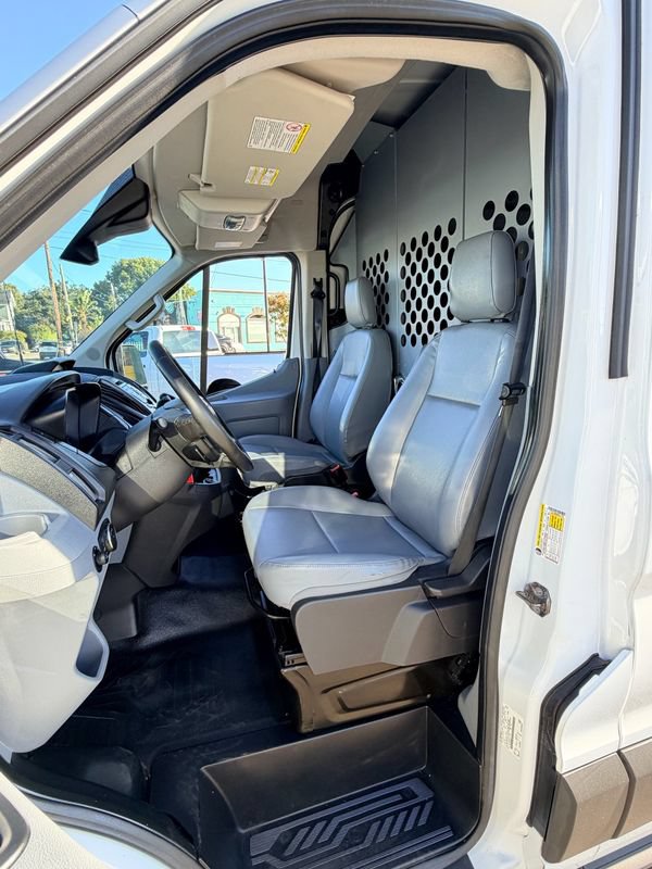 Used 2017 Ford Transit 150 130 Medium Roof RWD image 21
