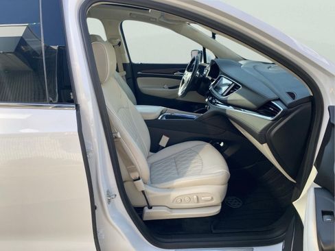 Used 2024 Buick Enclave Avenir w/ Avenir Technology Package AWD/4WD image 38