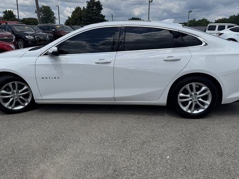 Used 2017 Chevrolet Malibu LT FWD image 5