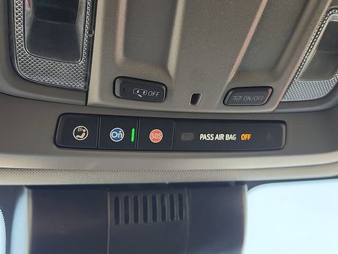 Used 2025 GMC Sierra 1500 SLT RWD image 21