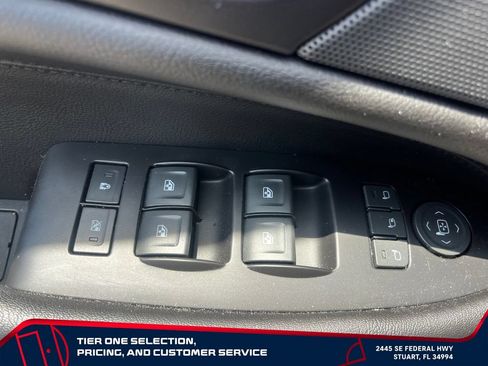 Used 2020 Cadillac Escalade ESV Premium Luxury RWD image 14