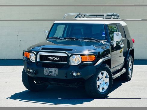 Used 2008 Toyota FJ Cruiser 4WD image 3