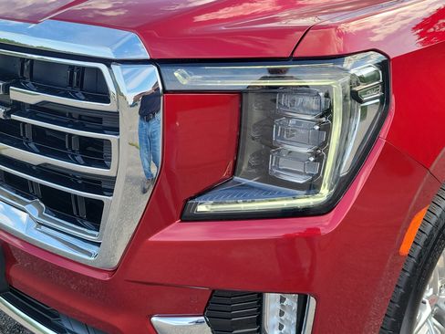Used 2024 GMC Yukon XL SLT w/ SLT Luxury Package AWD/4WD image 9