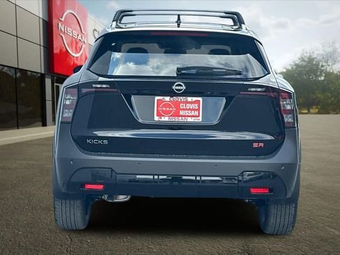 Used 2026 Nissan Kicks SR w/ Illumination Package FWD image 8