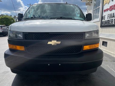 Used 2020 Chevrolet Express 3500 w/ Driver Convenience Package image 3