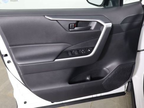 Used 2025 Toyota RAV4 LE FWD image 20