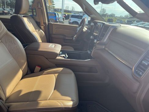 Used 2019 RAM 2500 Limited image 10