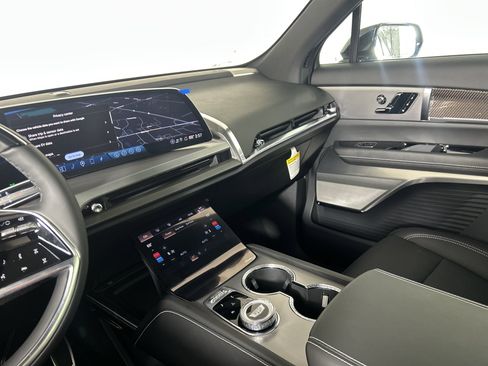 New 2026 Cadillac Vistiq Sport image 32