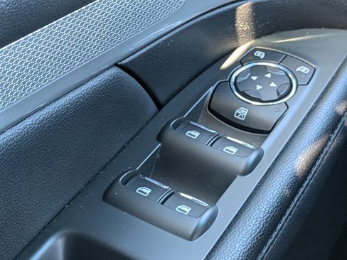 Used 2017 Ford Explorer XLT w/ Equipment Group 202A image 20