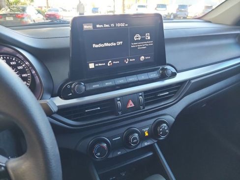 Used 2024 Kia Forte LXS image 17