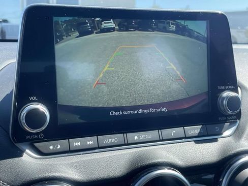 Used 2025 Nissan Sentra SV FWD image 18