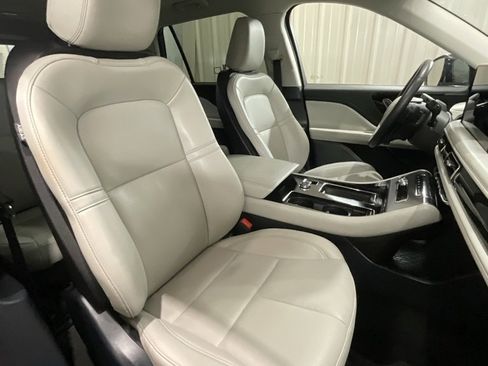 Used 2025 Lincoln Aviator 2WD w/ Jet Appearance Package image 15