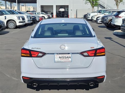 Used 2023 Nissan Altima 2.5 SR image 22
