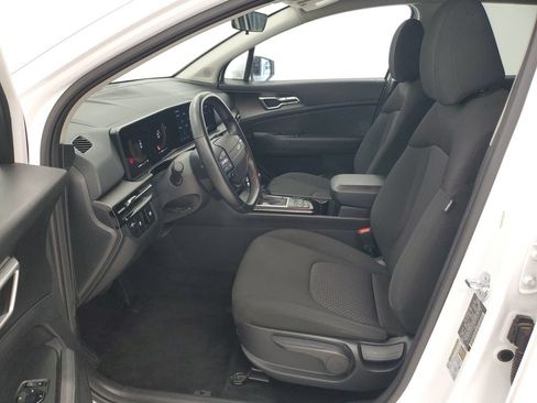 Used 2026 Kia Sportage LX FWD image 11